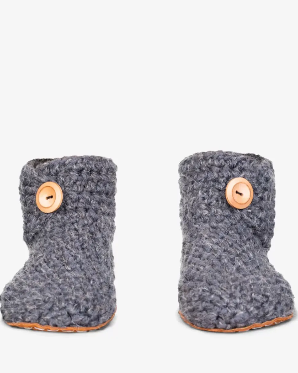 Kingdom of Wow home slippers dark grey