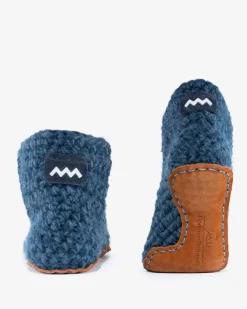 Kingdom of Wow home slippers blue